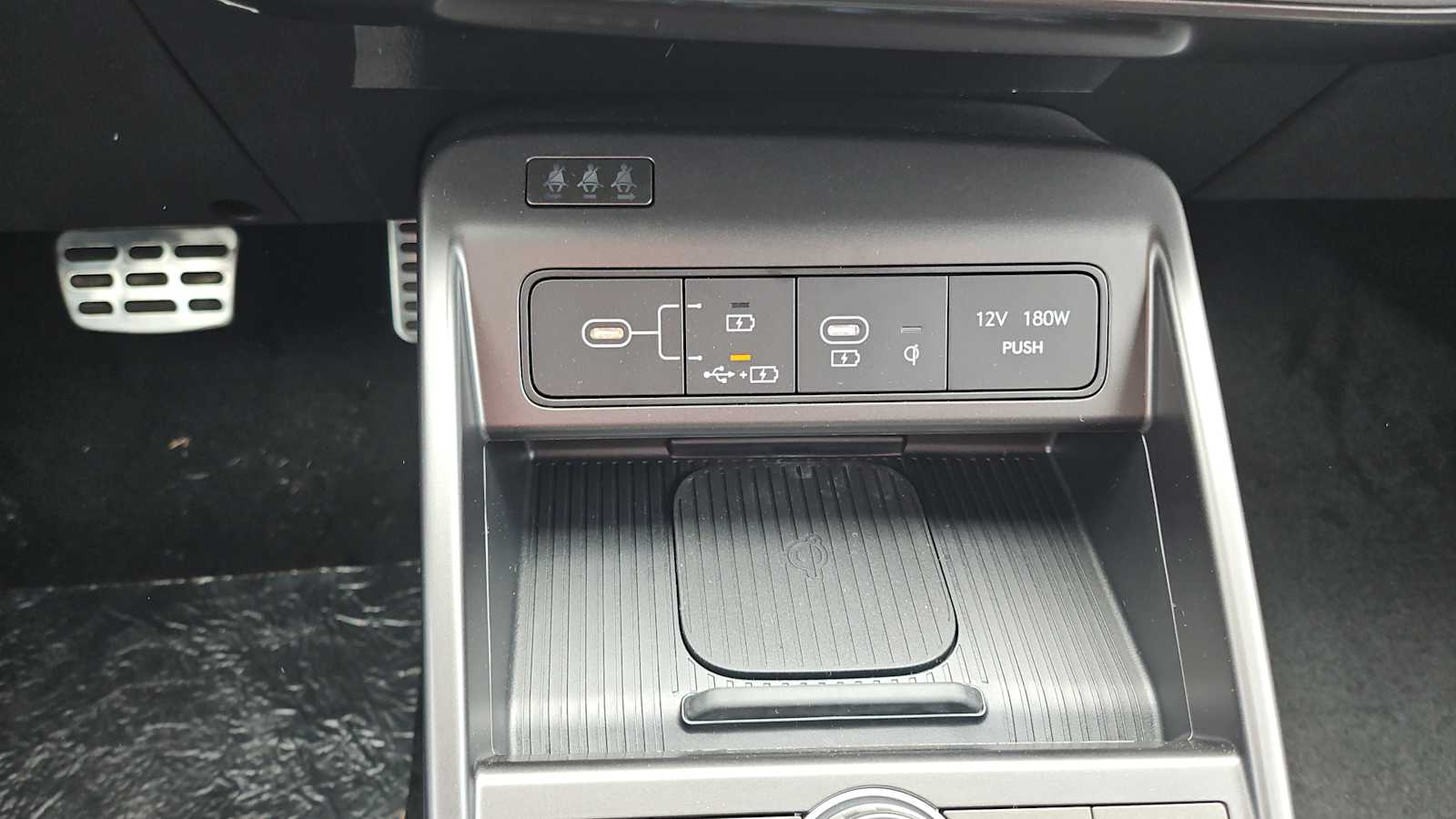 Vehicle image 28 of 31