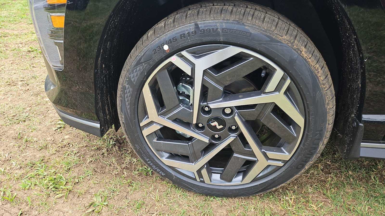 Vehicle image 11 of 31