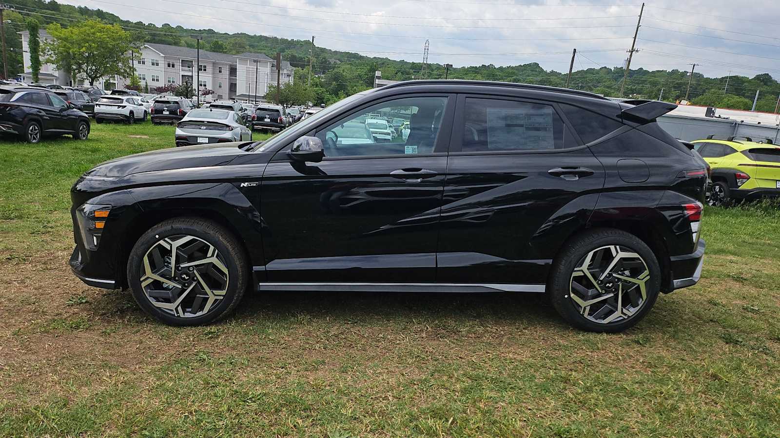 Vehicle image 8 of 31
