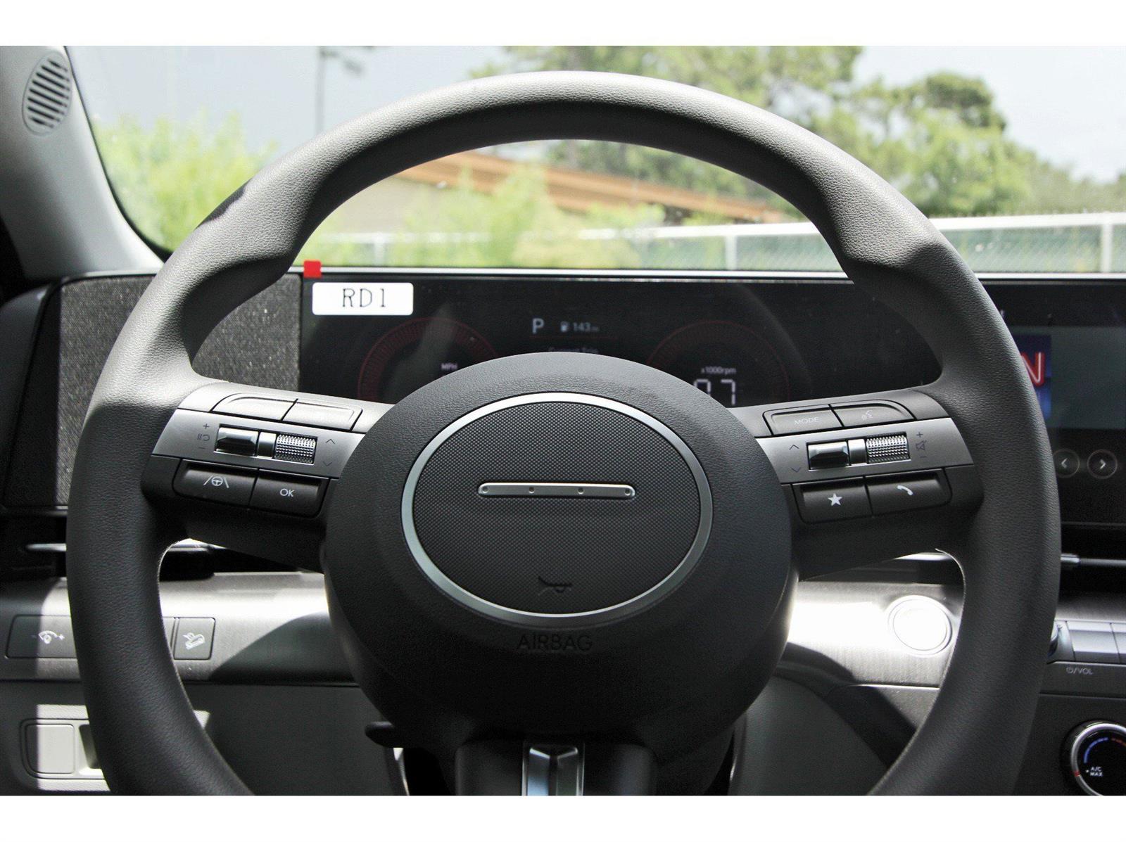 Vehicle image 11 of 19
