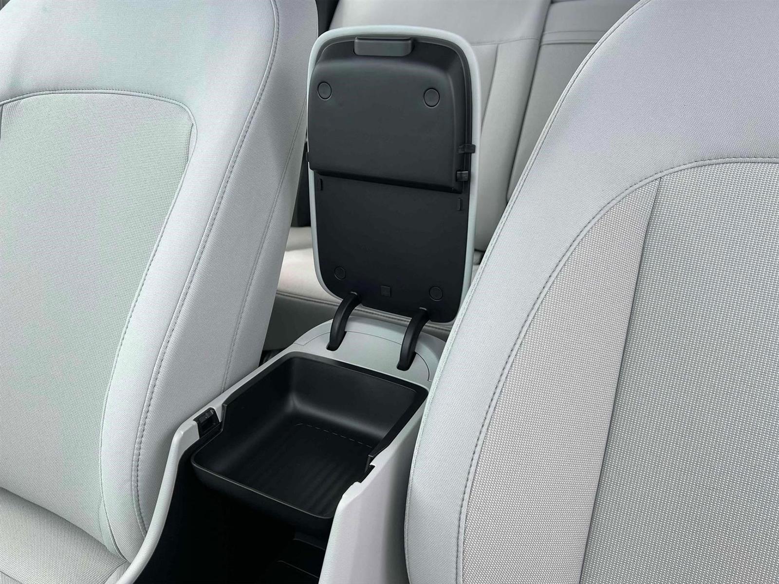 Vehicle image 19 of 19