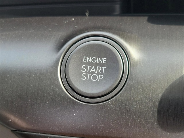 Vehicle image 13 of 30