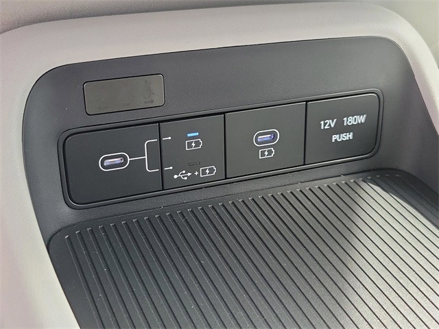 Vehicle image 25 of 30