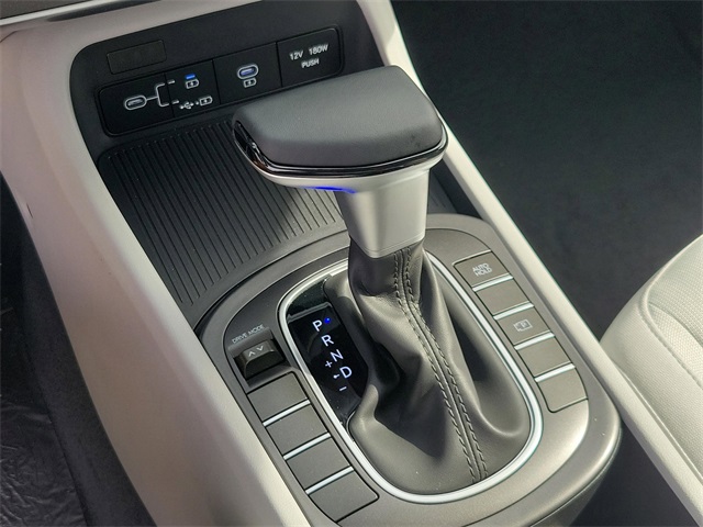 Vehicle image 18 of 30