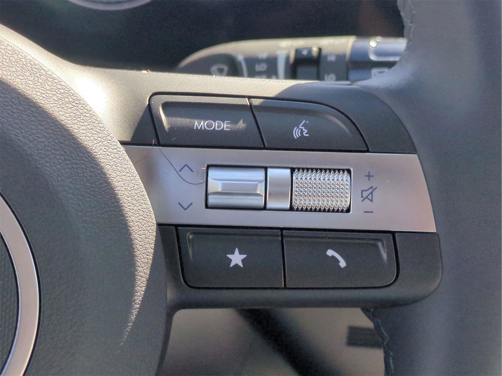 2025 Hyundai Kona SEL Image 32 of 38