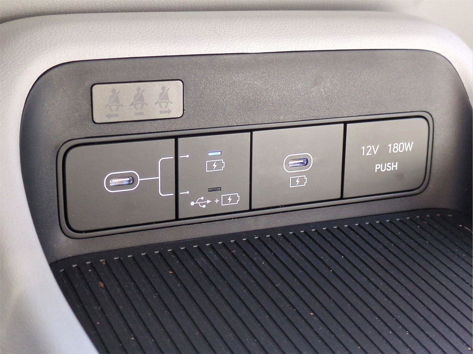 2025 Hyundai Kona SEL Image 35 of 38