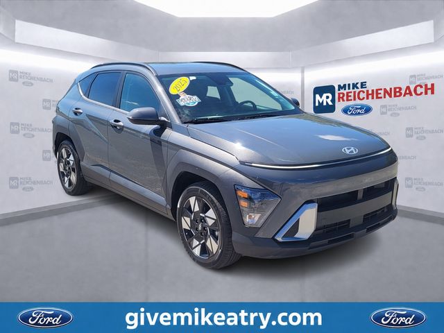 2025 Hyundai Kona SEL Image 2 of 21