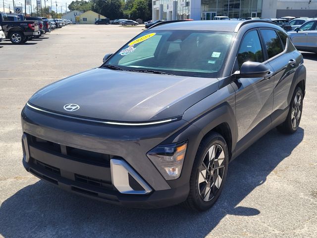 2025 Hyundai Kona SEL Image 1 of 21