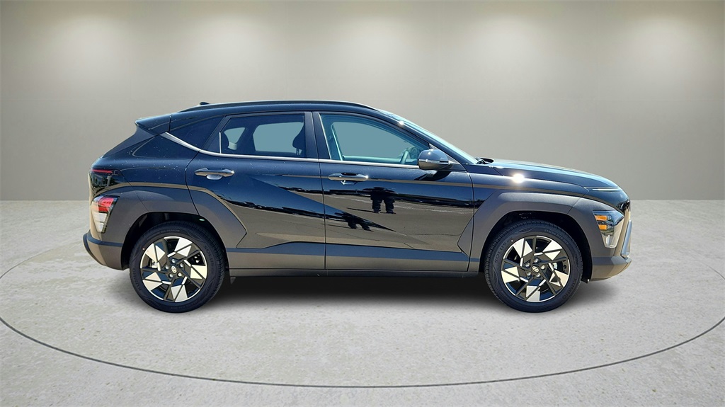 Vehicle image 4 of 20