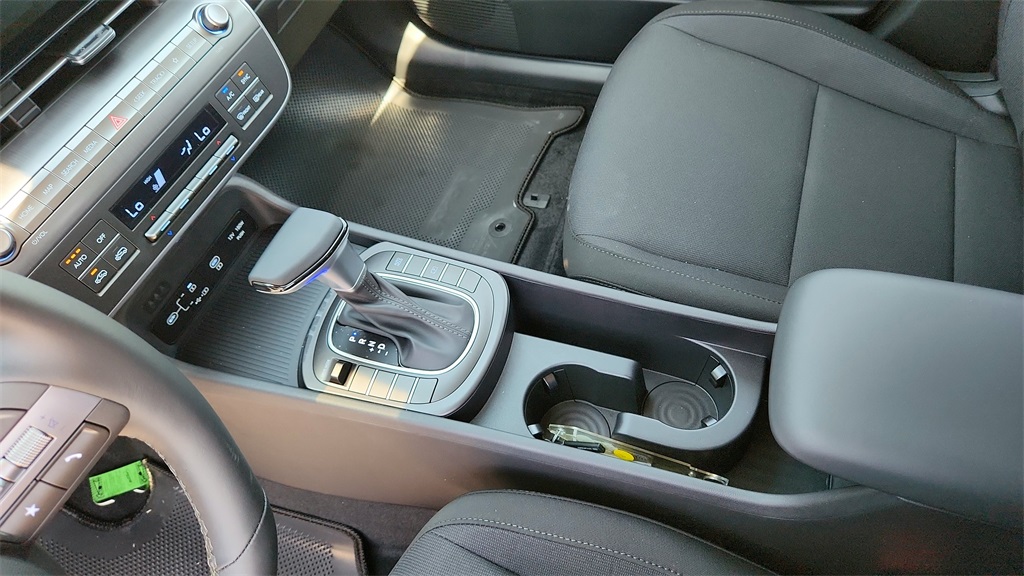 Vehicle image 16 of 20