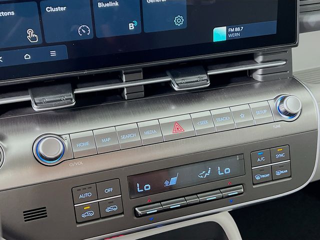 Vehicle image 15 of 24