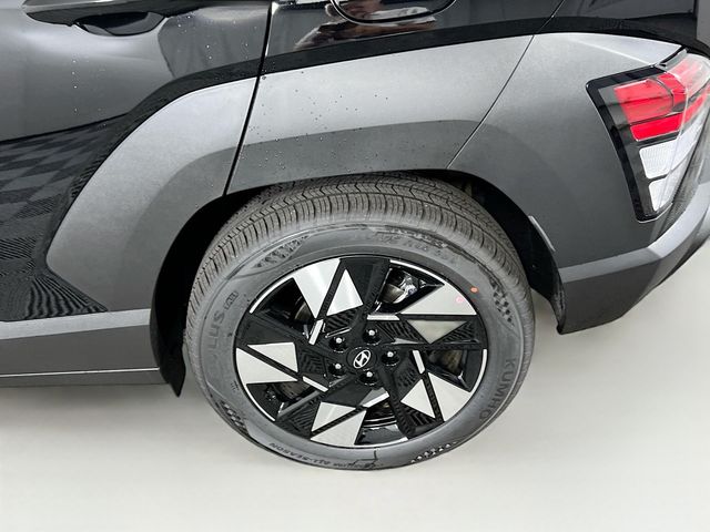 Vehicle image 8 of 24