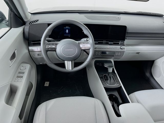 Vehicle image 11 of 24