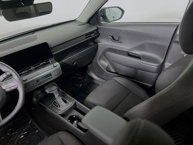 Vehicle image 21 of 26