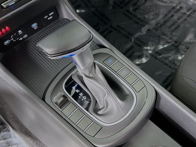 Vehicle image 16 of 26