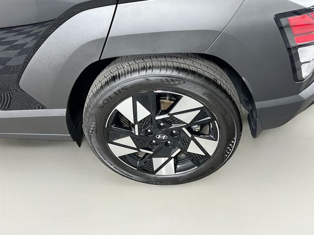 Vehicle image 25 of 26