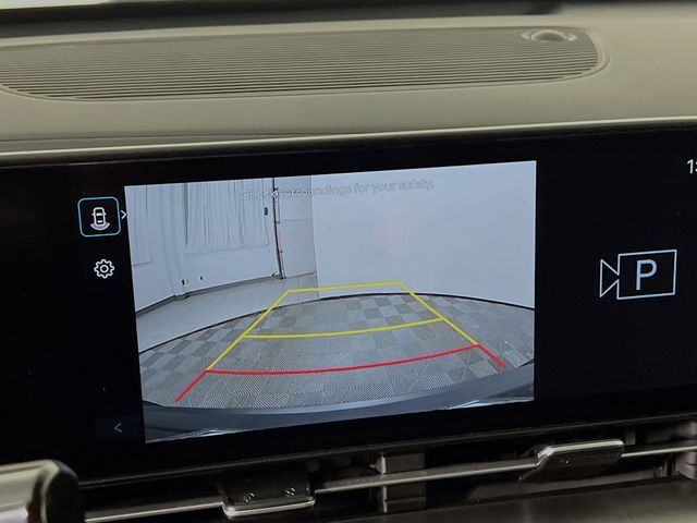 Vehicle image 13 of 26