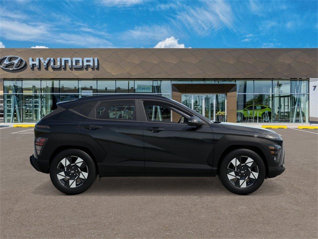Vehicle image 4 of 17