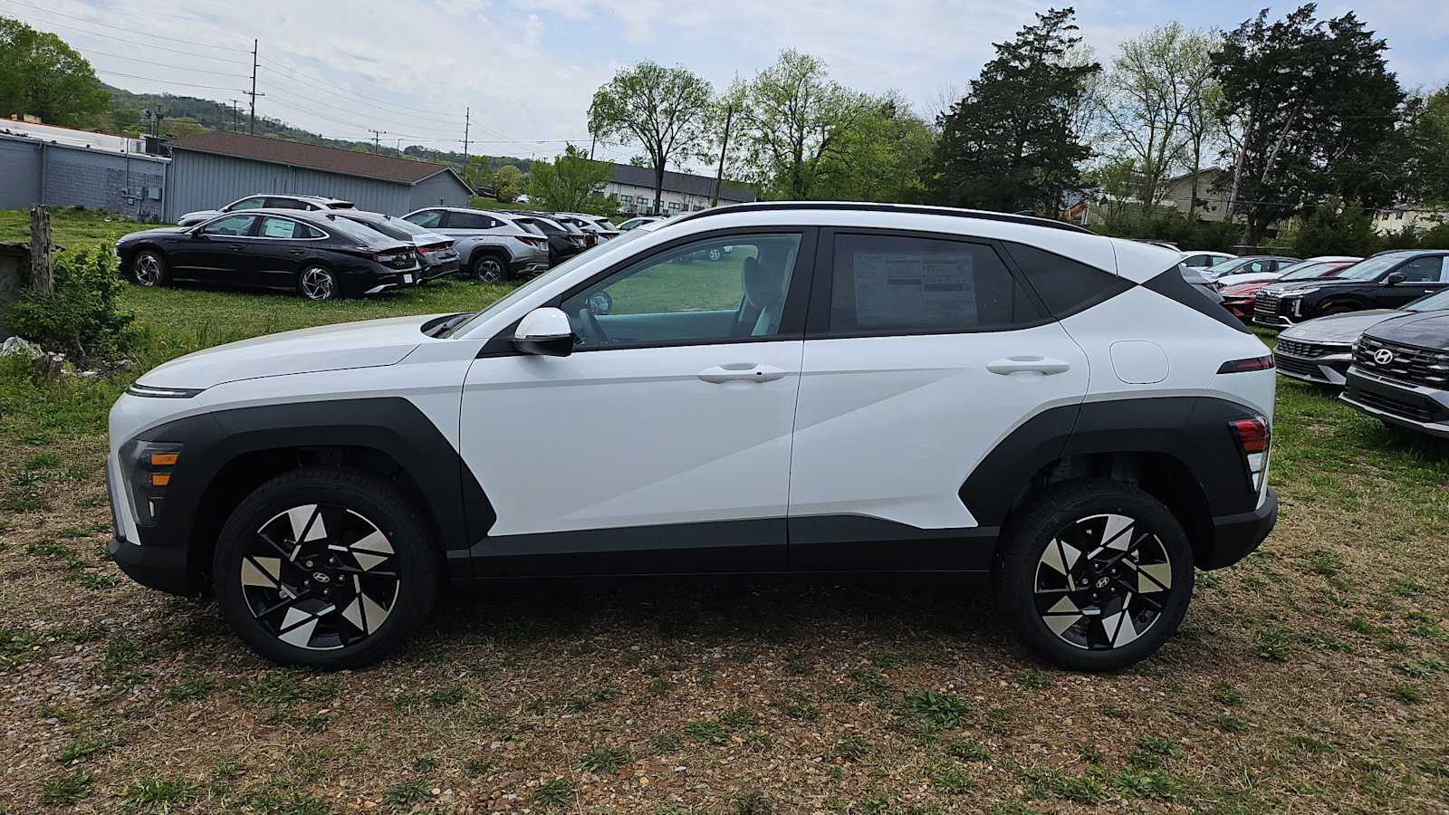 Vehicle image 9 of 28