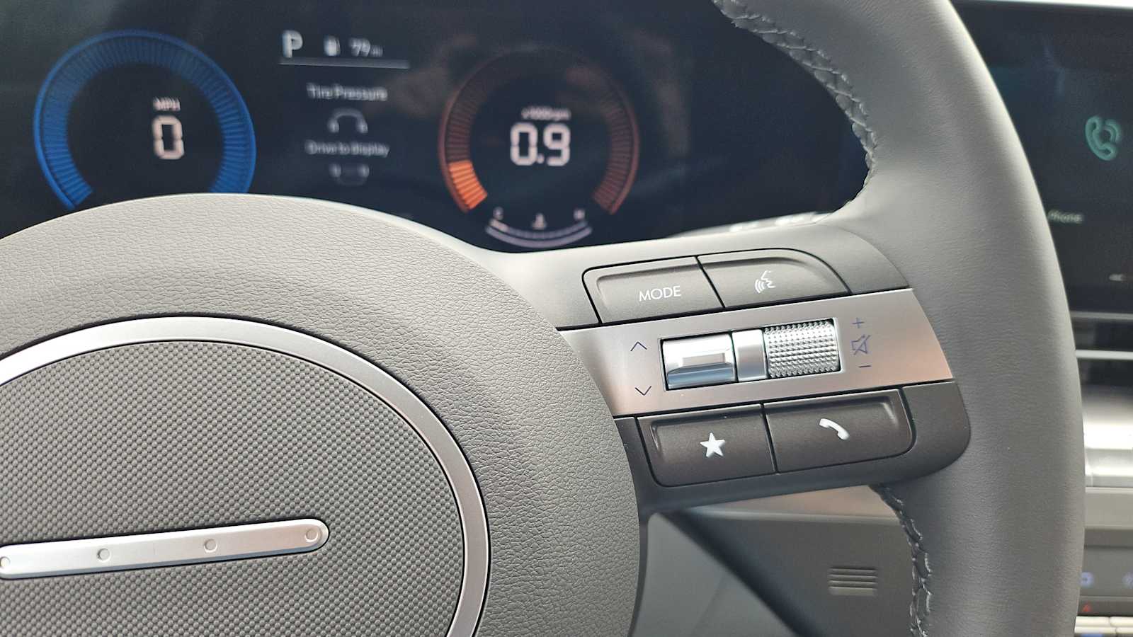 Vehicle image 24 of 28