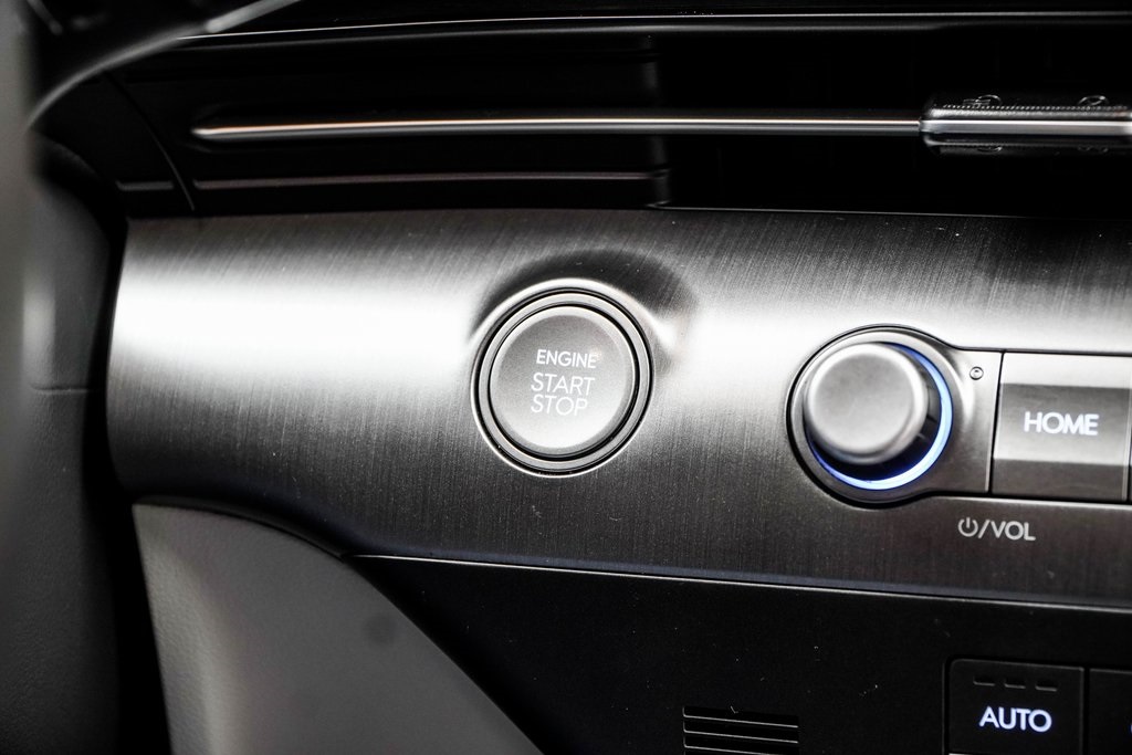 2025 Hyundai Kona SEL Image 25 of 40