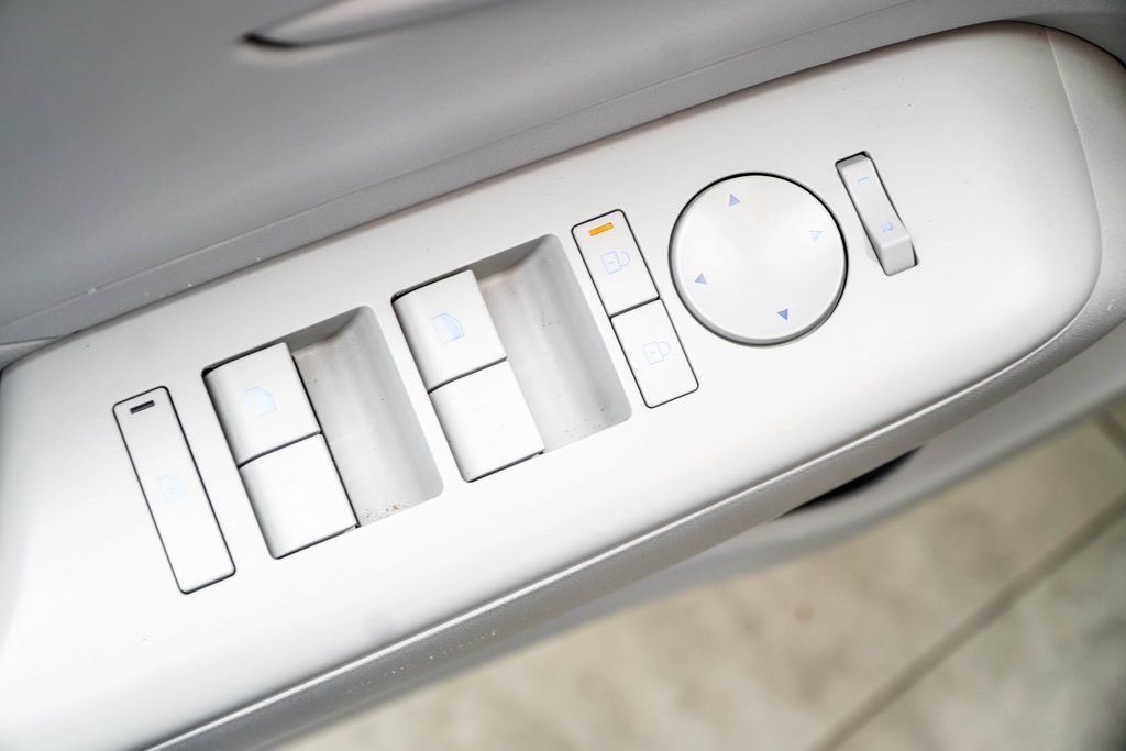 2025 Hyundai Kona SEL Image 28 of 40