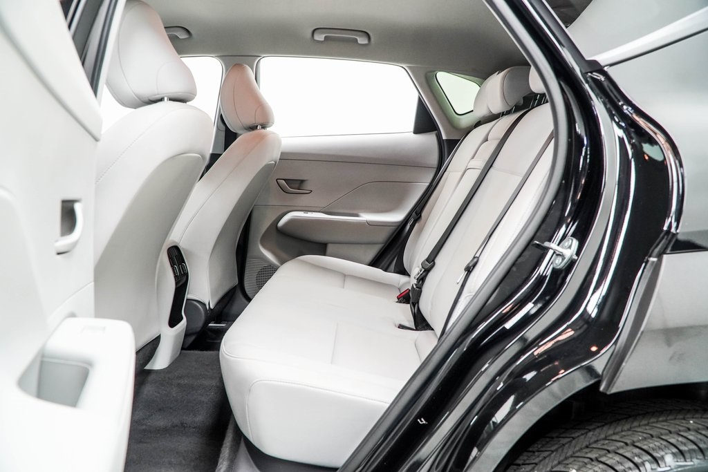 2025 Hyundai Kona SEL Image 13 of 40