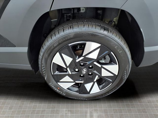 2025 Hyundai Kona SEL Image 5 of 18
