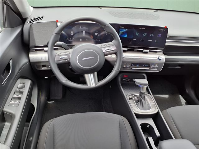 2025 Hyundai Kona SEL Image 6 of 18
