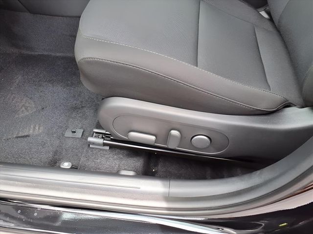 2025 Hyundai Kona SEL Image 14 of 18