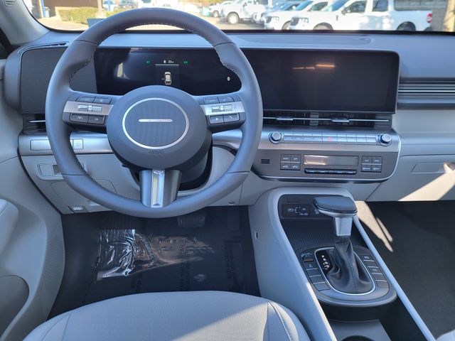 Vehicle image 15 of 22
