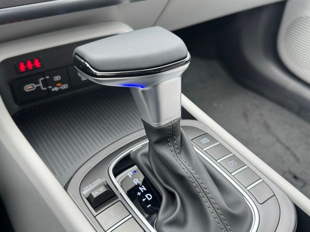 Vehicle image 21 of 22