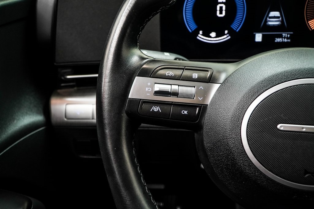 2025 Hyundai Kona SEL Image 19 of 45