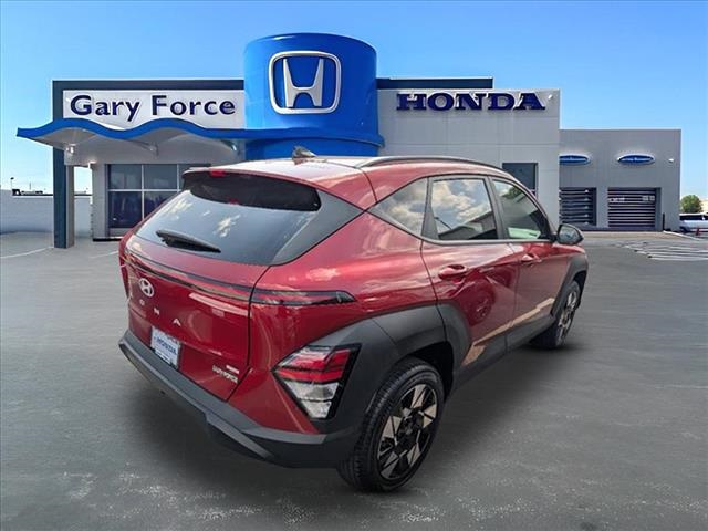 2025 Hyundai Kona SEL Image 4 of 23