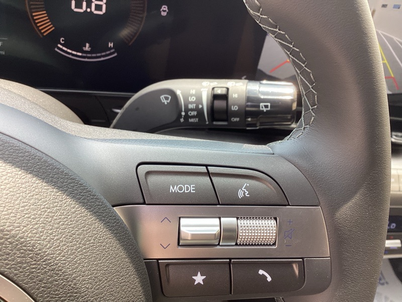 2025 Hyundai Kona SEL Image 33 of 37