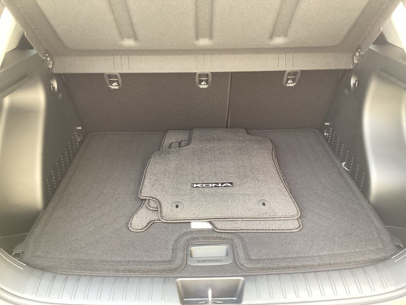 2025 Hyundai Kona SEL Image 8 of 37