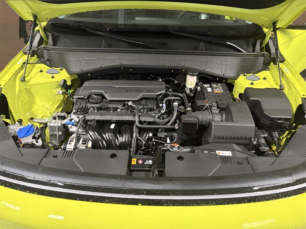 Vehicle image 26 of 28