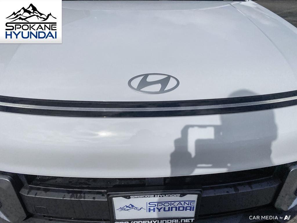 Vehicle image 13 of 29