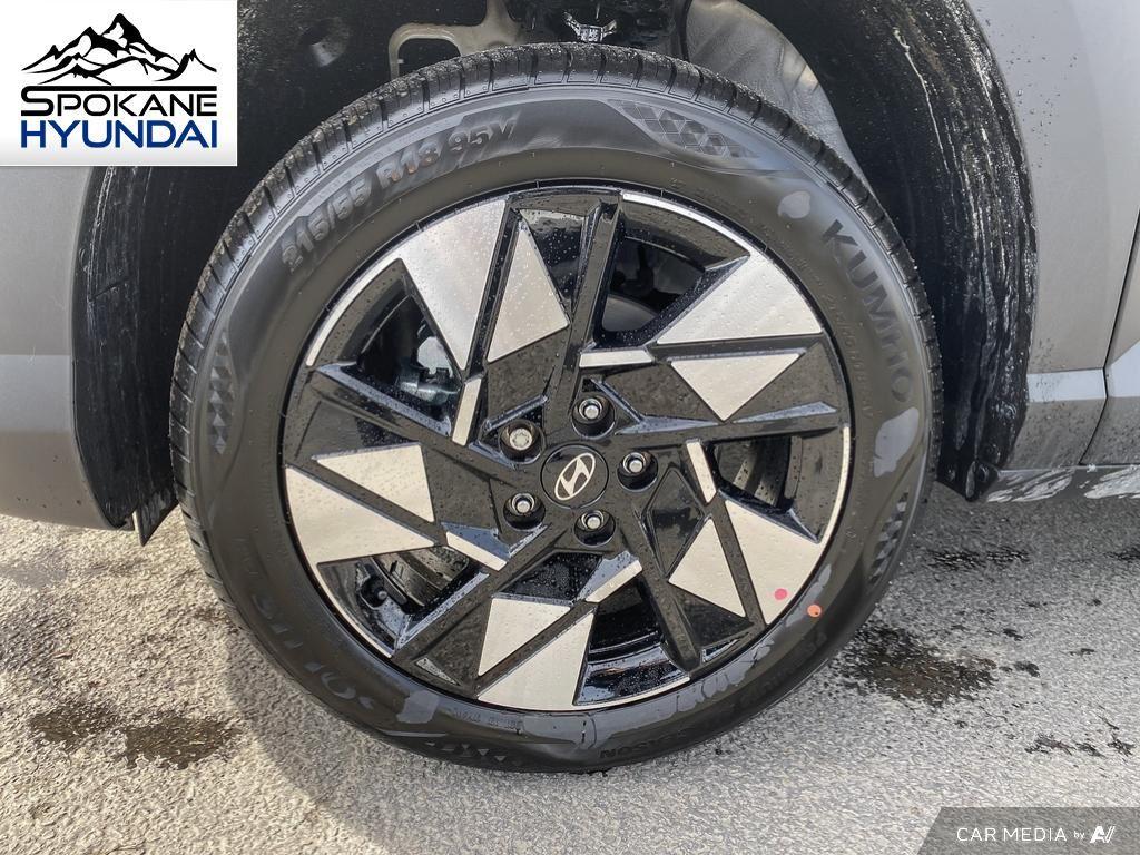 Vehicle image 10 of 29
