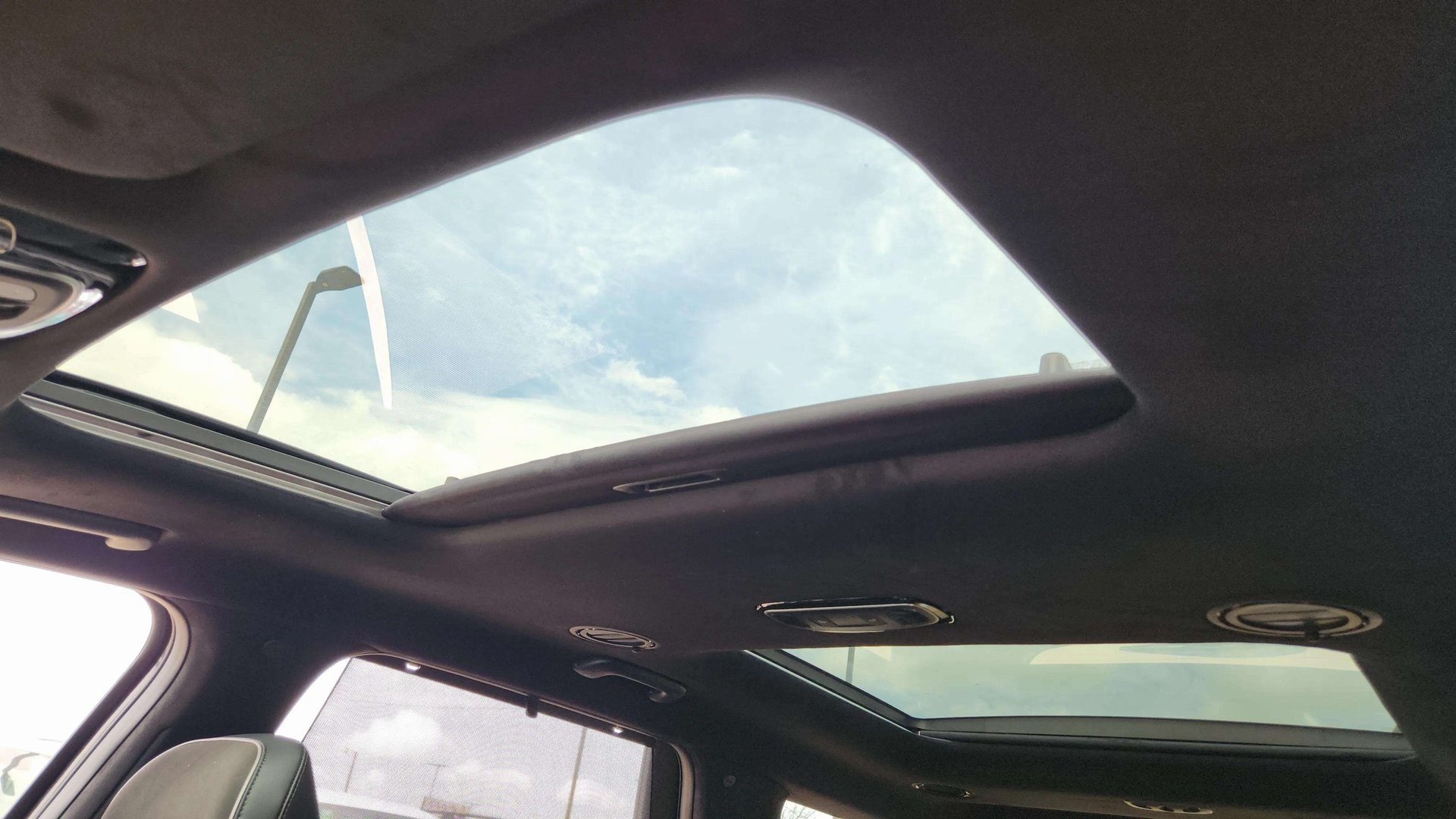 Vehicle image 11 of 36