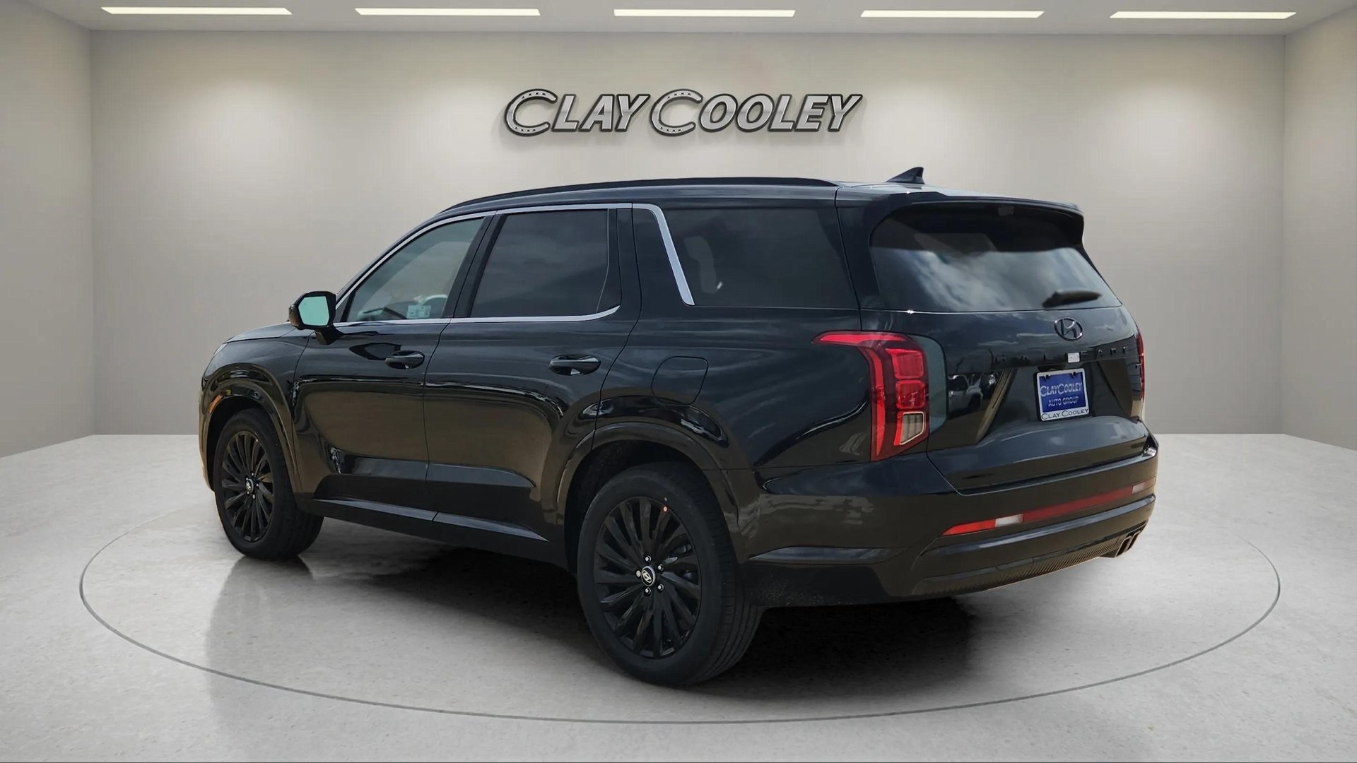Vehicle image 7 of 36