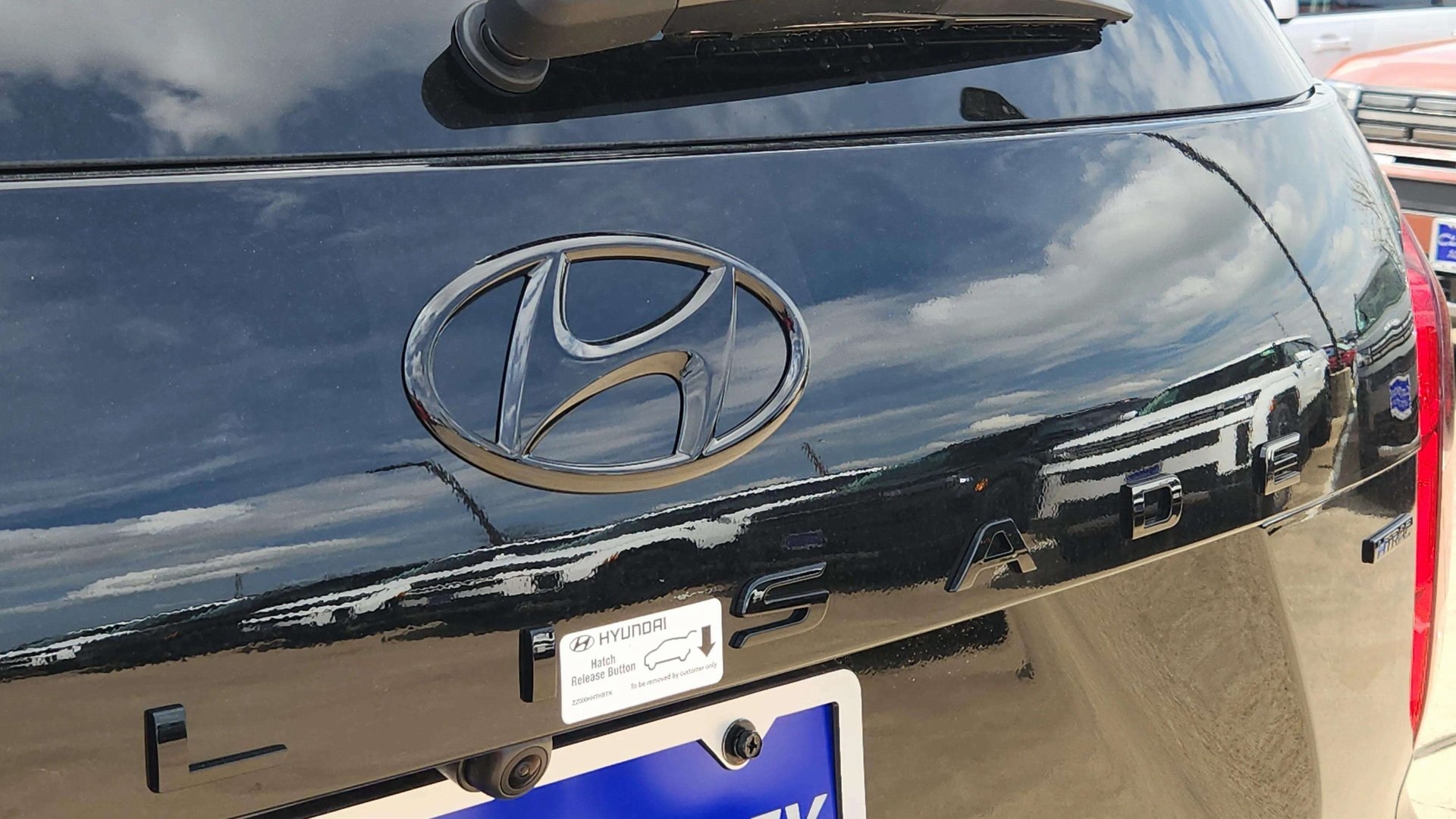 Vehicle image 27 of 36