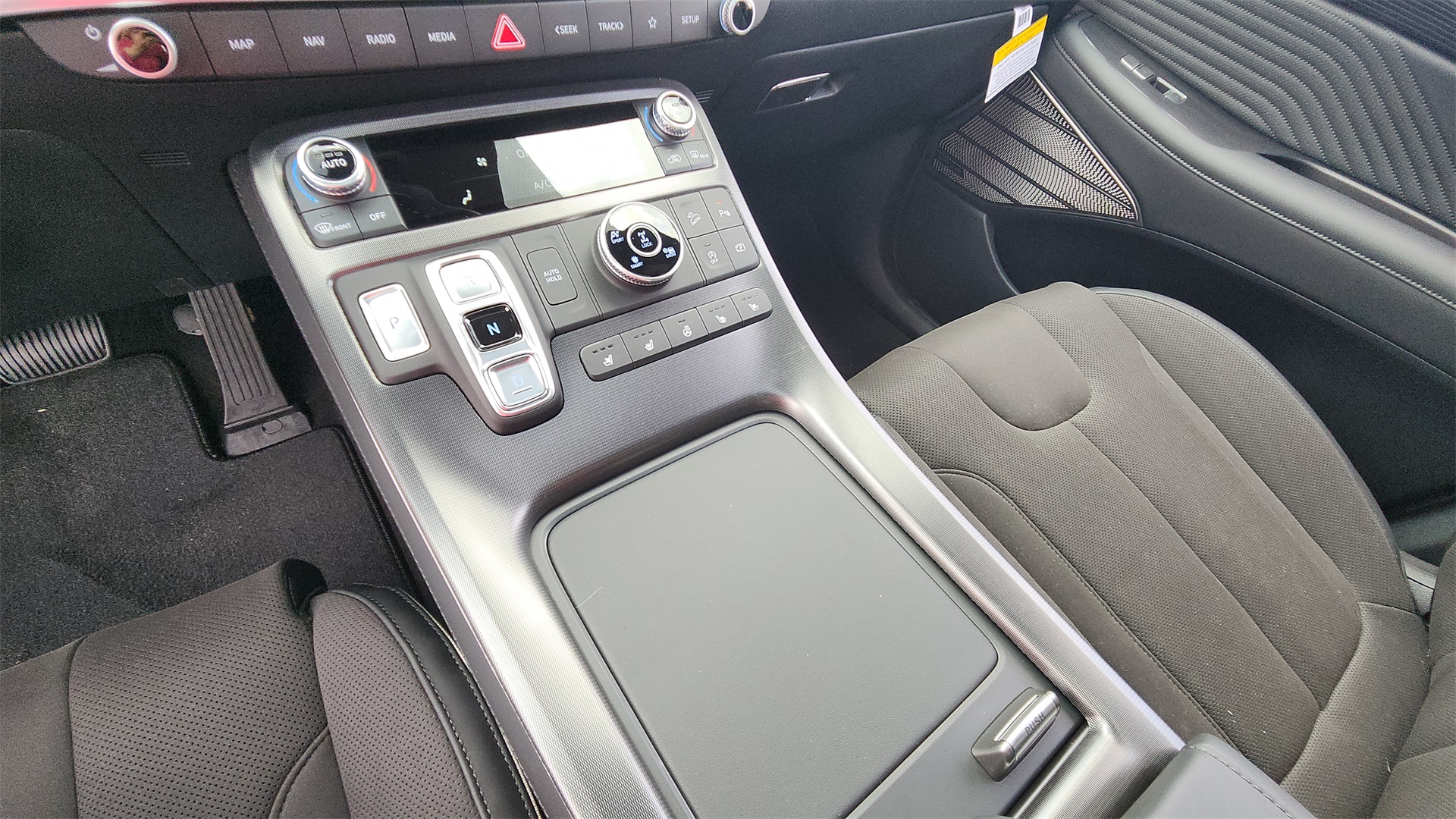Vehicle image 15 of 29