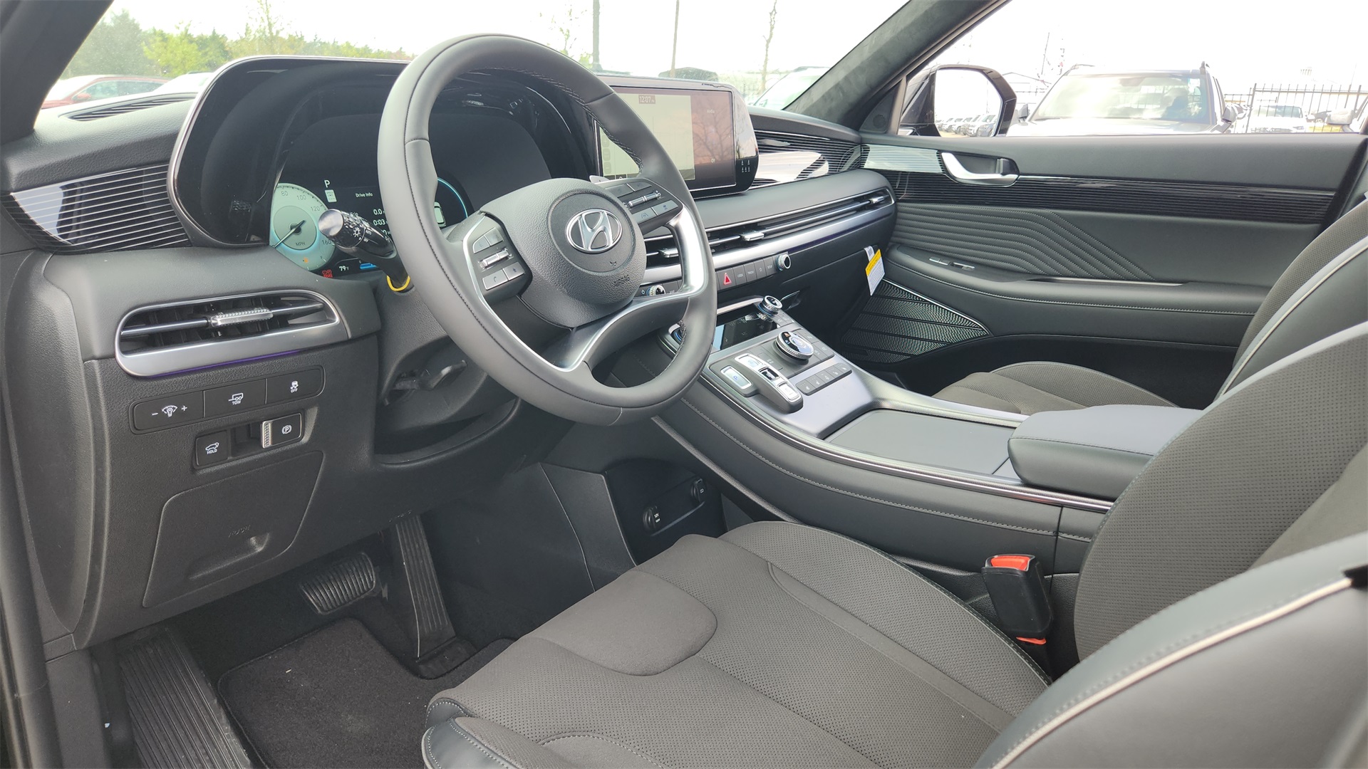 Vehicle image 9 of 29