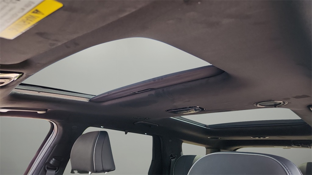 Vehicle image 12 of 26