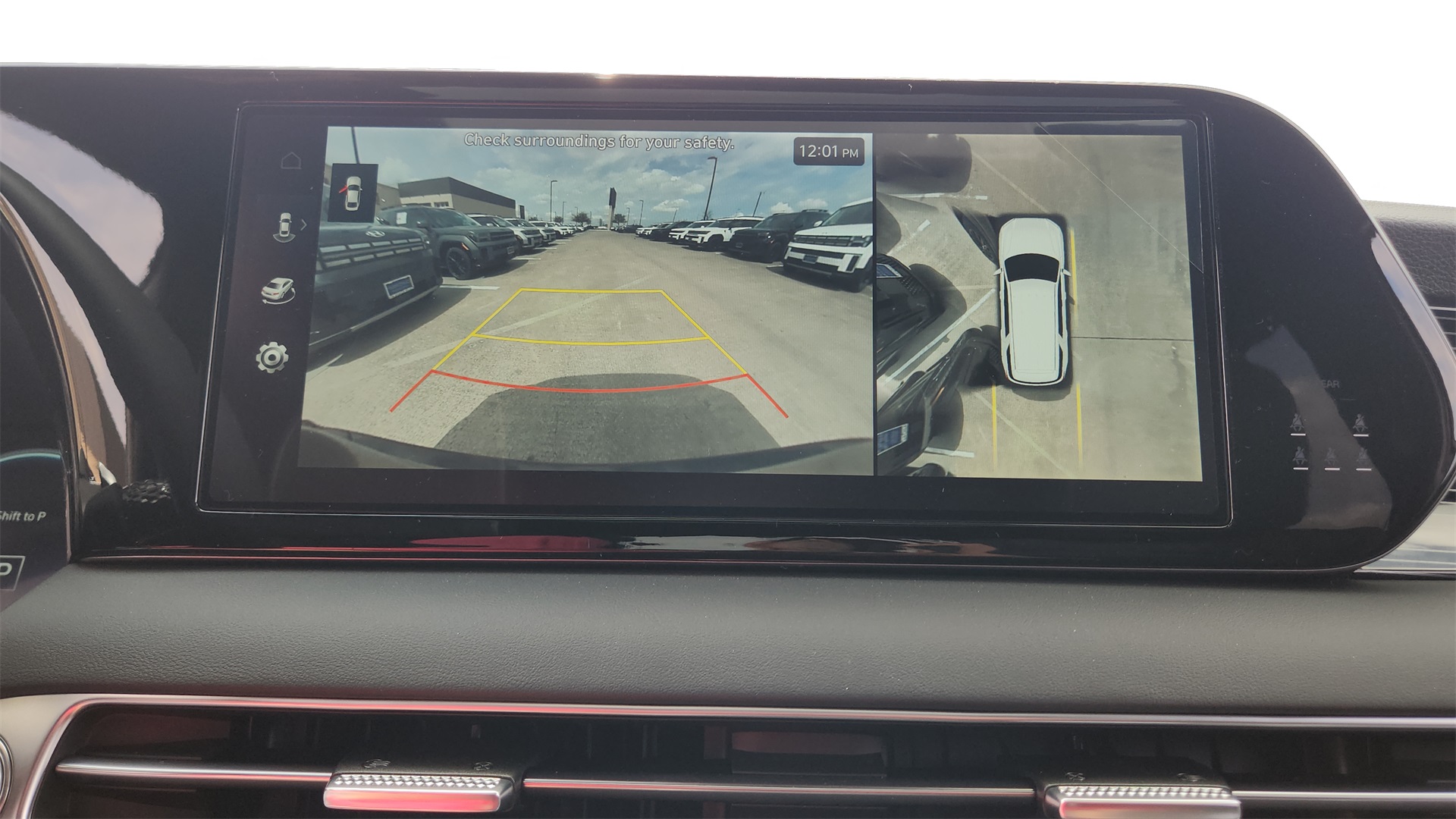 Vehicle image 22 of 28