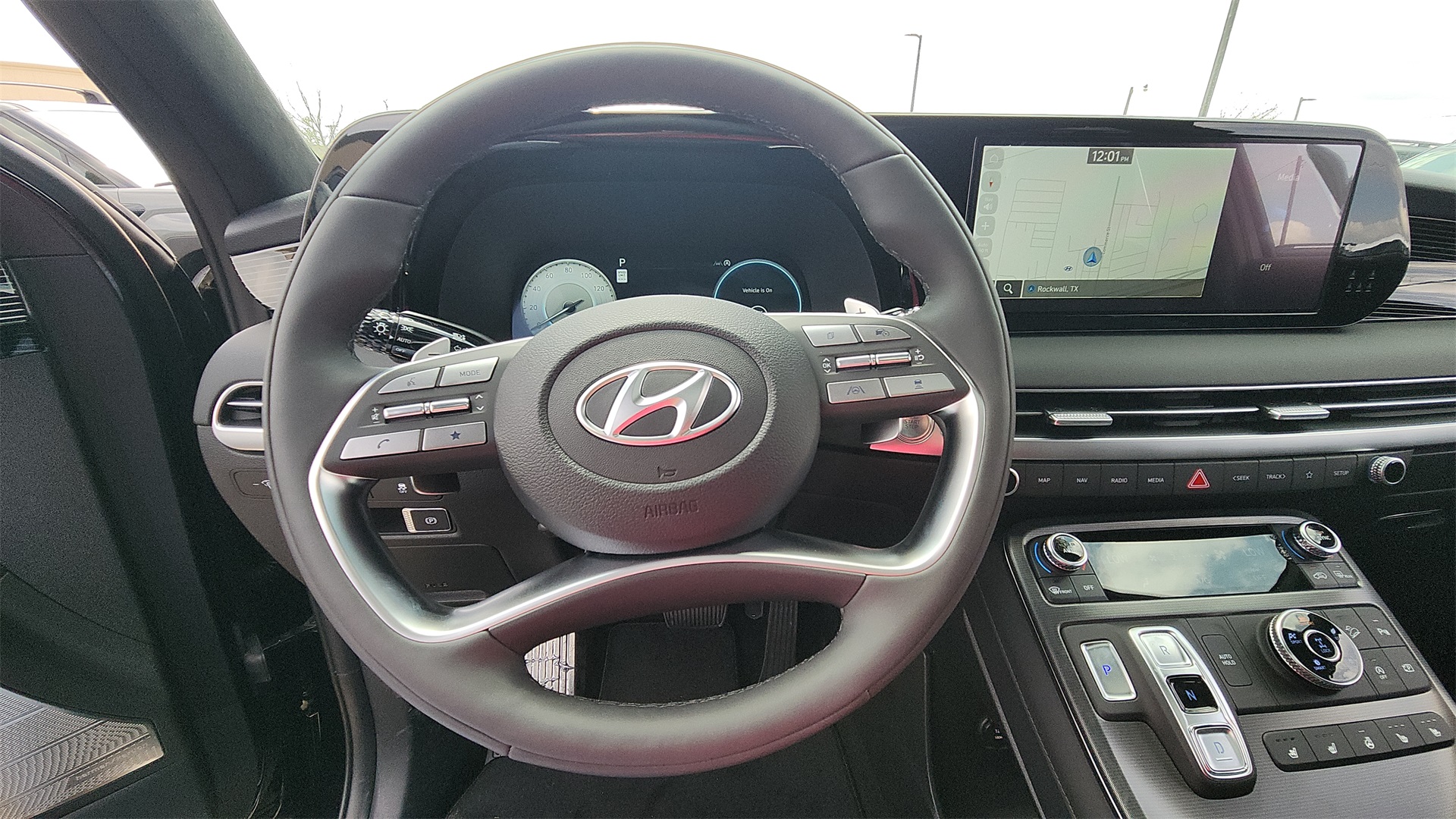 Vehicle image 14 of 28