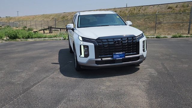 2025 Hyundai Palisade SEL Image 2 of 21