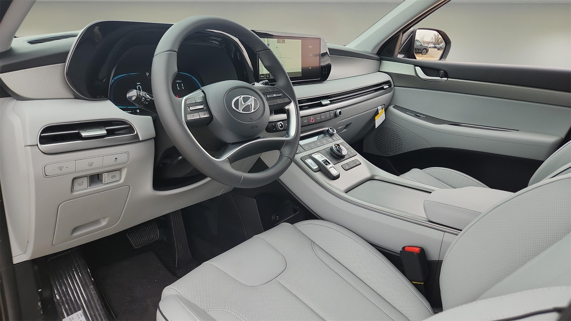 Vehicle image 9 of 22