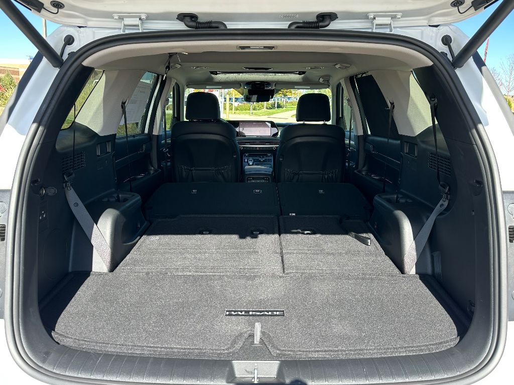 Vehicle image 9 of 25